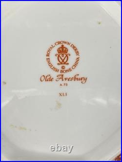 Royal Crown Derby Olde Avesbury Bone China Bowl Colorful Bird Floral Gold Trim