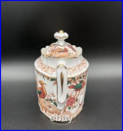 Royal Crown Derby Olde Avesbury SUGAR BOWL & LID Like New -Bone China England