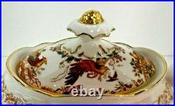 Royal Crown Derby Olde Avesbury Teapot / Coffee Pot
