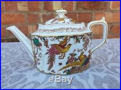 Royal Crown Derby, Olde Avesbury, tea pot