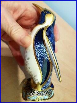 Royal Crown Derby Paperweight Emperor Penguin Boxed with Gold Stopper. Ex Cond