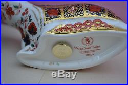 Royal Crown Derby Paperweight IMARI BADGER 1st Quality & Gold Stopper