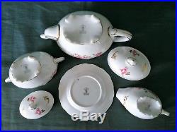 Royal Crown Derby'Pinxton Roses' Teapot Cream & Sugar with Plate
