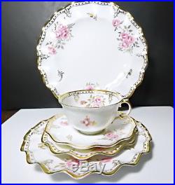 Royal Crown Derby ROYAL PINXTON ROSES 5 Pc Place Setting(s) Ruffled Edge, EXC