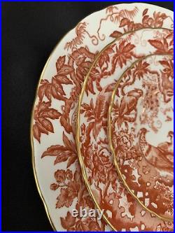 Royal Crown Derby Red Aves Gold Trim 5 Piece Place Setting Near Mint Condition