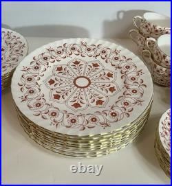 Royal Crown Derby Rougemont Pattern 32pc Bone China Dinnerware Set England