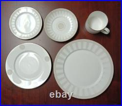 Royal Crown Derby- Satori Pearl 5 Piece Place Setting! Excellent Condition