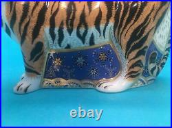 Royal Crown Derby Siberian Tiger Paperweight Gold Stopper Limited Edition