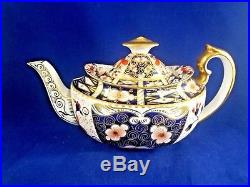 Royal Crown Derby TRADITIONAL IMARI (early) Tea Pot 4 Lip Design