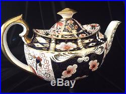Royal Crown Derby Traditional Imari 2451 Large Teapot Bone China England 1906
