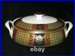 Royal Crown Derby Veronese Accent A1338 pattern Covered Vegetable Dish