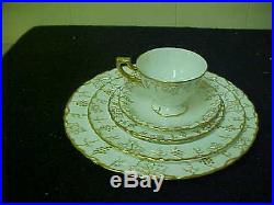 Royal Crown Derby Vine White Gold 20 Piece Service For 4