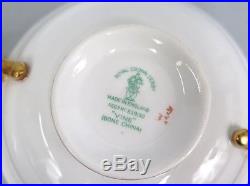 Royal Crown Derby Vine White Gold A775 Scalloped 12 Dinner Plates