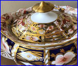 Royal Crown Derby Vintage Traditional Imari 2451 Teapot