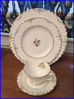 Royal Crown Derby Wentworth Gold Four Place Settings