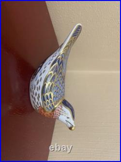 Royal Crown Derby Wheatear Bird Paperweight Gold Stopper Bone China England