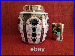 Royal Crown Derby, large Ginger Jar, 1128 Old Imari