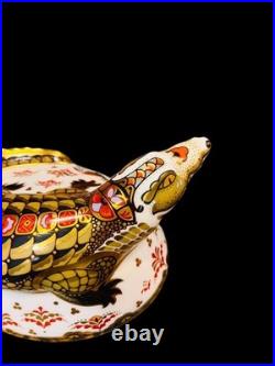 Royal Crown Derby paperweight Imari Crocodile English bone china
