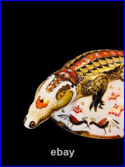Royal Crown Derby paperweight Imari Crocodile English bone china