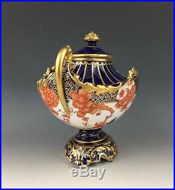 Royal Crown Derby porcelain vase & cover. Imari pattern. Dated 1897