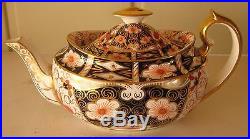 Royal Crown Derby teapot Traditional Imari pattern 2451 c. 1927 mint condition