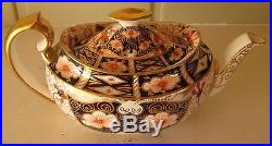 Royal Crown Derby teapot Traditional Imari pattern 2451 c. 1927 mint condition