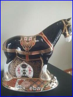 Royal crown derby shire horse paperweight