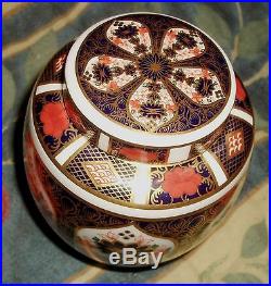 Stunning Royal Crown Derby Old Imari Lidded Ginger Jar Perfect 1128 L11