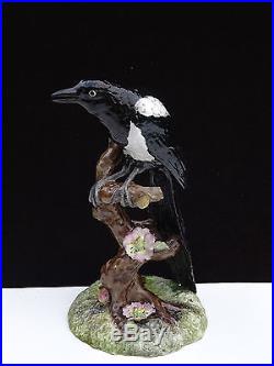 Superb Vintage Royal Crown Derby 10 1/4 Magpie Bird Figurine Rare Piece