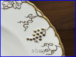 Set (7) Royal Crown Derby VINE Garnett Floral Center 10.25 Dinner Plates A879