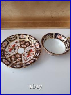 Set Of 2 Cup And Saucer Plus Creamer Royal Crown Derby Imari 2451 6 Pieces