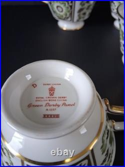 Set Of 4 Royal Crown Derby Green Derby Panel Teacups MINT 2 1/2 Tall 3 1/2 Dia
