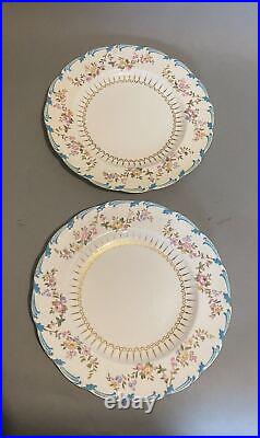 Set of 10 Vintage Royal Crown Derby 10 English Porcelain Dinner Plates