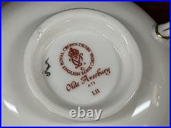 Set of (8) Royal Crown Derby OLDE AVESBURY Double Handle Cream Soup Bowls