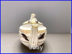 Stunning Tiffany Co. Royal Crown Derby Portman Oak teapot, holds 5 cups, gold