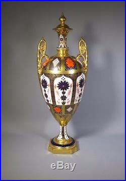 Superb Large Royal Crown Derby Vase Urn Old Imari 1128 Pattern 16 1/2 Inches LIV