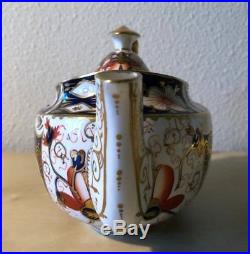 Traditional Imari ROYAL CROWN DERBY 2451 9 wide Teapot Blue Orange Gold