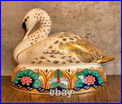 Vintage ROYAL CROWN DERBY Swan Paperweight 22K Gold Gild Lotus Flowers Dragonfly