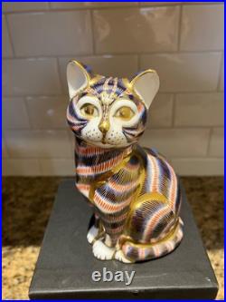 Vintage (late1900) Royal Crown Derby porcelain cat paperweight