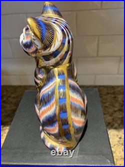 Vintage (late1900) Royal Crown Derby porcelain cat paperweight