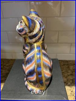 Vintage (late1900) Royal Crown Derby porcelain cat paperweight