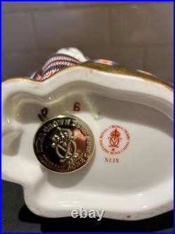 Vintage (late1900) Royal Crown Derby porcelain cat paperweight
